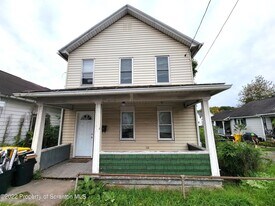 301 S Main St in Archbald, PA - Building Photo