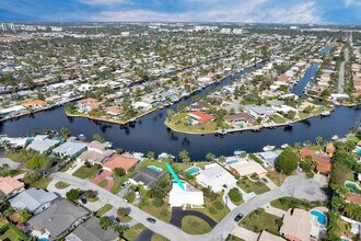 999 SE 6th Terrace in Pompano Beach, FL - Building Photo - Building Photo
