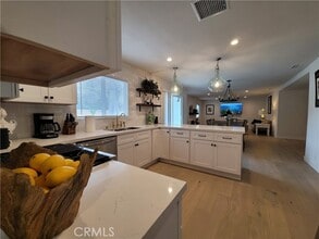 913 Clemensen Ave in Santa Ana, CA - Building Photo - Building Photo