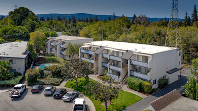 Alamo Park in Mountain View, CA - Building Photo - Primary Photo