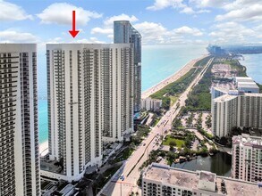 15901 Collins Ave in Sunny Isles Beach, FL - Building Photo - Building Photo