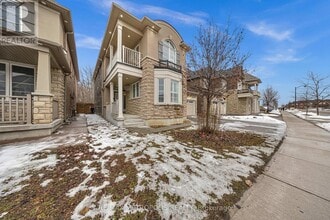 94 Newhouse Blvd in Caledon, ON - Building Photo - Building Photo