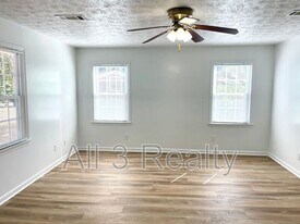 165 Fieldstone Dr in Fairburn, GA - Building Photo