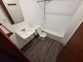 842 Lake St in Rockwell City, IA - Building Photo - Building Photo