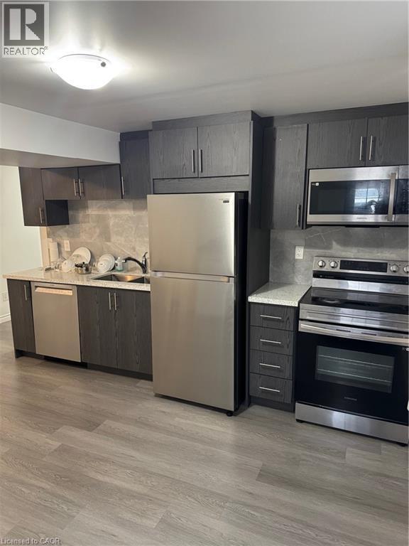 107 Victoria Ave N in Hamilton, ON - Building Photo - Building Photo