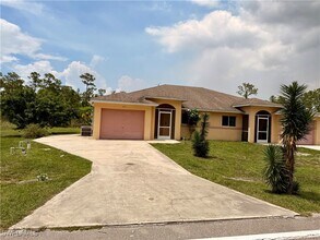 1221 East 12th Street in Lehigh Acres, FL - Building Photo - Building Photo