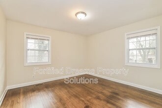 5805 Highlawn Dr in Greensboro, NC - Building Photo - Building Photo