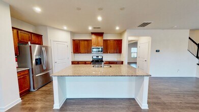 4500 Collingham Dr in Charlotte, NC - Building Photo - Building Photo