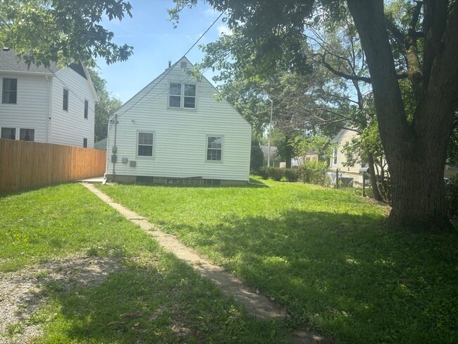 825 McKinnie Ave in Fort Wayne, IN - Building Photo - Building Photo
