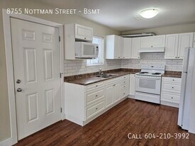 8755 Nottman St in Mission, BC - Building Photo