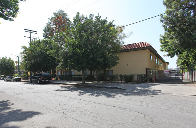 The Aventine Apartments in Van Nuys, CA - Building Photo - Building Photo