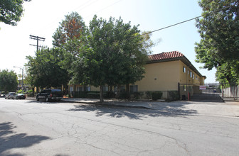 The Aventine Apartments in Van Nuys, CA - Building Photo - Building Photo