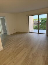 15231 SW 80th St in Miami, FL - Building Photo - Building Photo