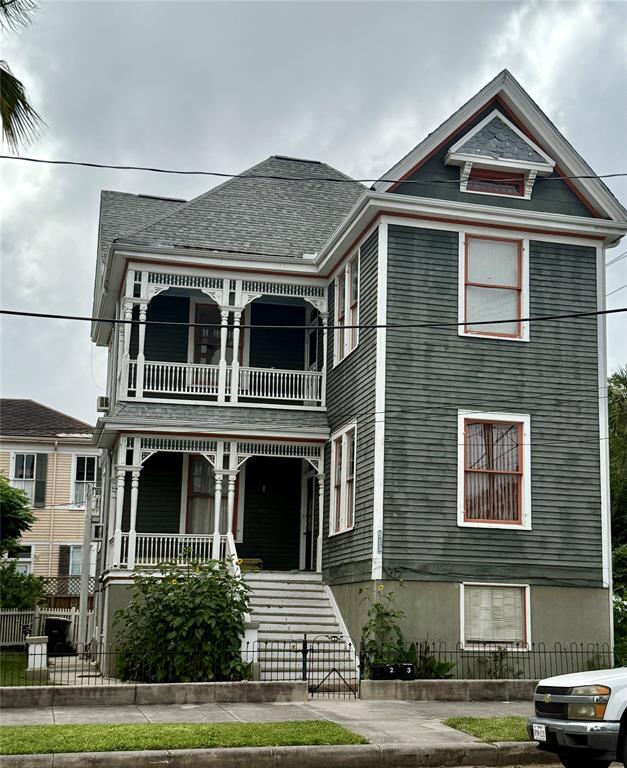 property at 513 17th St