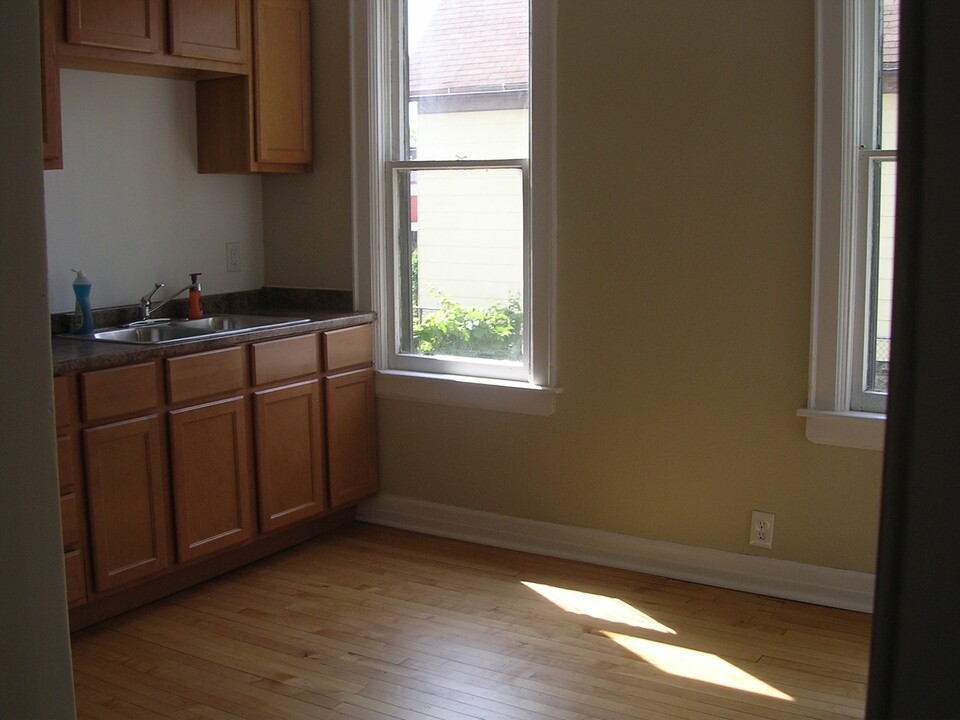 3349 N Holton St-Unit -3349 in Milwaukee, WI - Building Photo