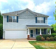 126 Cloister Ln in Mooresville, NC - Building Photo