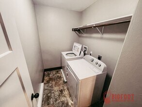 7564 Roughsawn Dr-Unit -D in Helena, MT - Foto de edificio - Building Photo