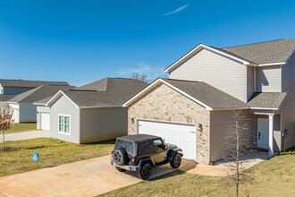 Halcyon in Newnan, GA - Foto de edificio - Building Photo