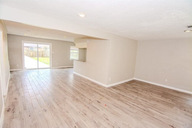 11731 McLain Blvd in Houston, TX - Building Photo - Building Photo