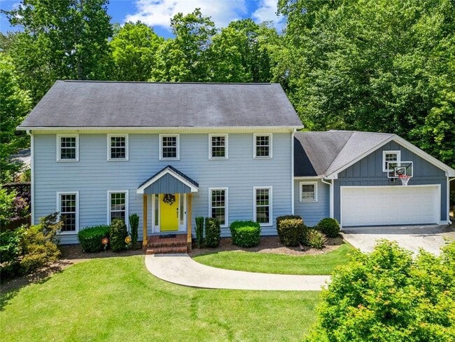 3912 Edenton Ct NE