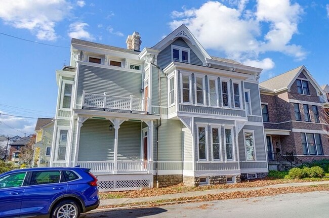 2701 Cleinview Ave in Cincinnati, OH - Foto de edificio - Building Photo