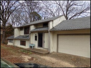 11320 Southridge Dr, Unit 1-204 in Little Rock, AR - Building Photo - Building Photo