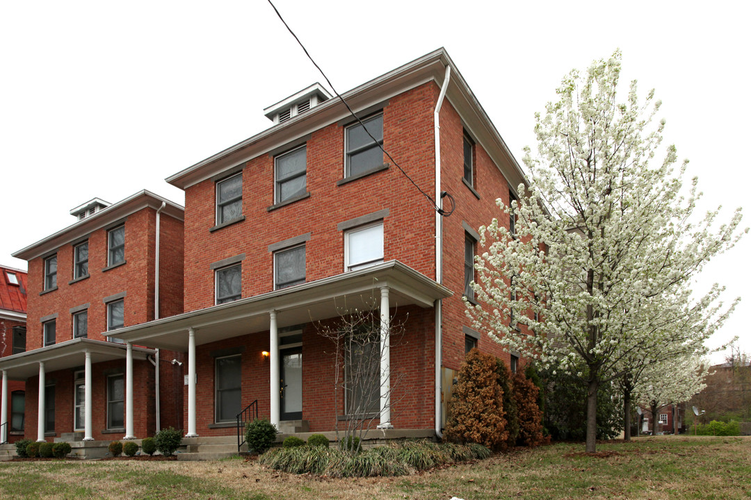 1119-1125 1st St in Louisville, KY - Building Photo