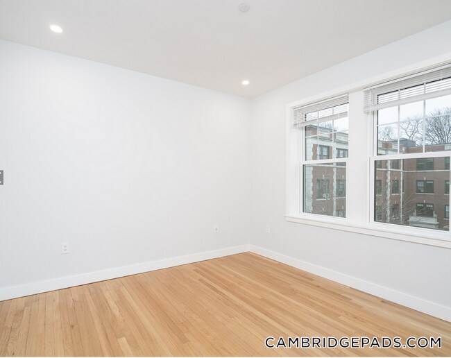 17 Forest St in Cambridge, MA - Building Photo - Building Photo