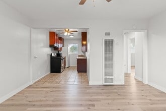 621 Cerritos Ave in Long Beach, CA - Building Photo - Building Photo