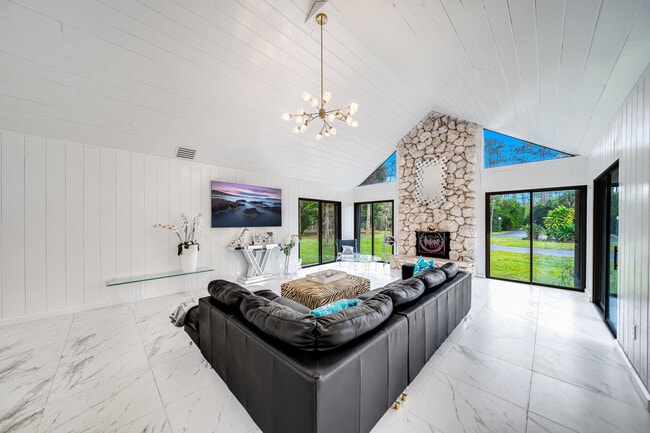 583 Rambling Dr Cir in Wellington, FL - Building Photo - Building Photo