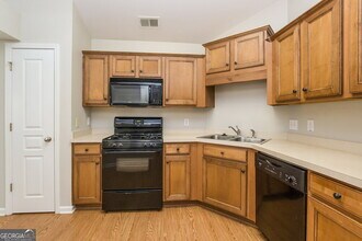 416 Arrowhead Trail in Canton, GA - Building Photo - Building Photo
