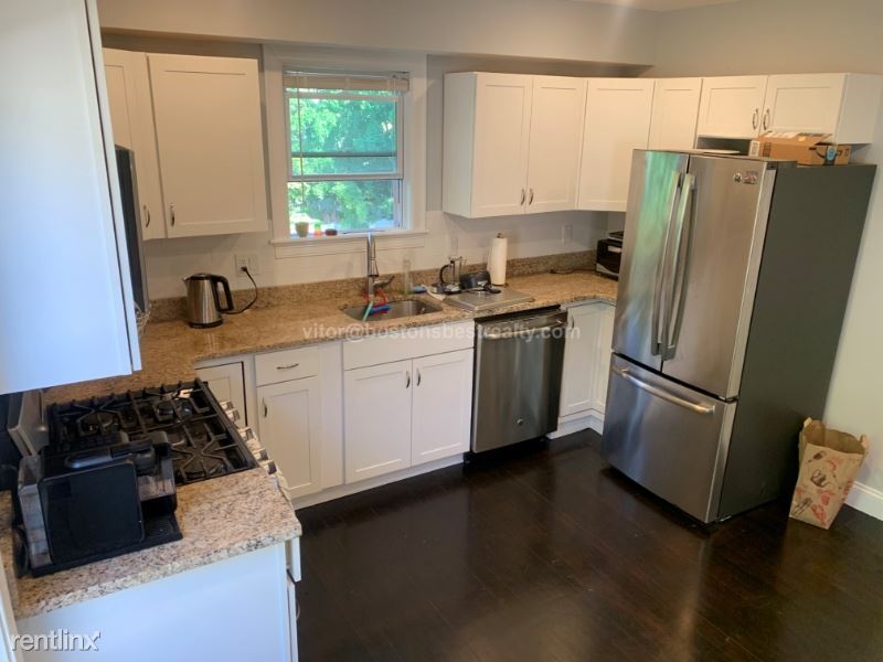 45 St Paul St in Brookline, MA - Building Photo