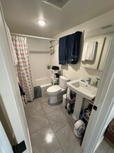 948 Camino del Sur in Goleta, CA - Building Photo - Interior Photo