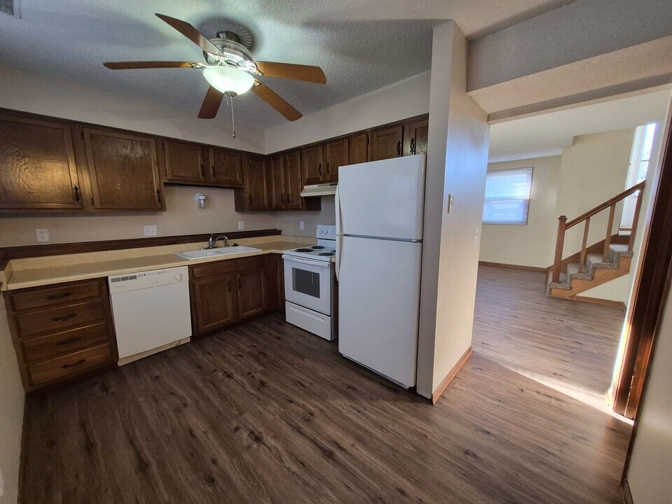 1761-1763 E Lacona Ave in Des Moines, IA - Building Photo