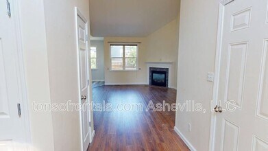 111 Woodcreek Cir in Swannanoa, NC - Building Photo - Building Photo