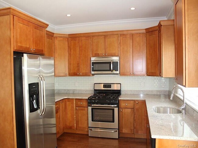 103 Congress St in Harrison, NY - Building Photo - Building Photo