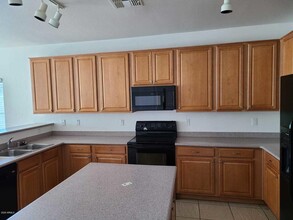 14757 N 159th Dr in Surprise, AZ - Building Photo - Building Photo