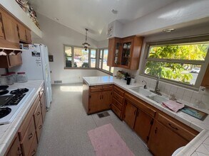 502 E Rose Ave in Santa Maria, CA - Building Photo - Building Photo