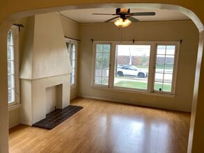 1160 N Raymond Ave, Unit 1 in Pasadena, CA - Building Photo - Building Photo