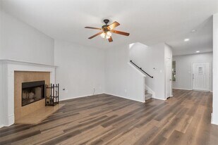 2277 Green Meadows Ln in Buda, TX - Building Photo