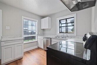 3818 W Euclid Ave in Tampa, FL - Building Photo - Building Photo