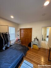 80 Allston St, Unit 1 in Boston, MA - Foto de edificio - Building Photo