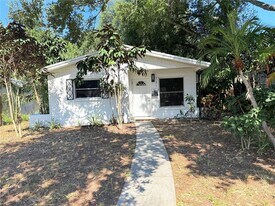 731 71st Ave N in St. Petersburg, FL - Building Photo