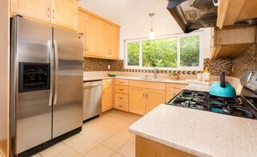 3200 S Sepulveda Blvd, Unit K34 in Los Angeles, CA - Building Photo - Building Photo