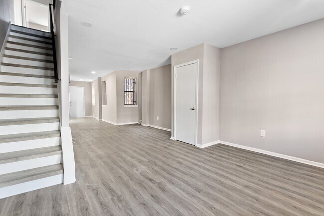 1425 S Vogdes St photo'