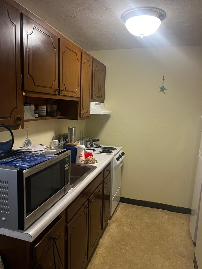 property at 17 Cross St