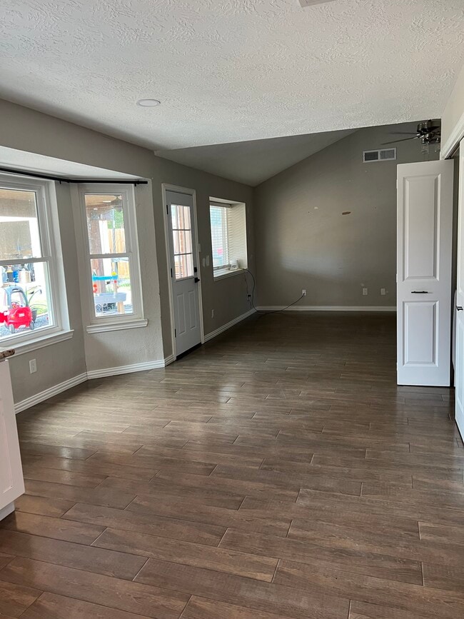 2513 Northern Dr in League City, TX - Building Photo - Building Photo