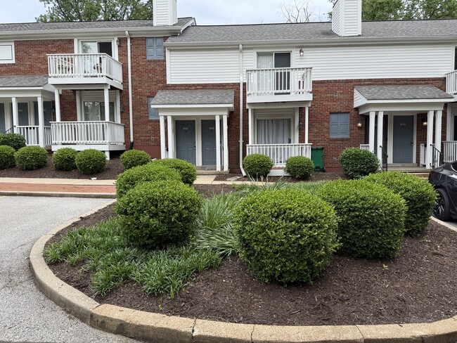 property at 1686 E Swan Cir