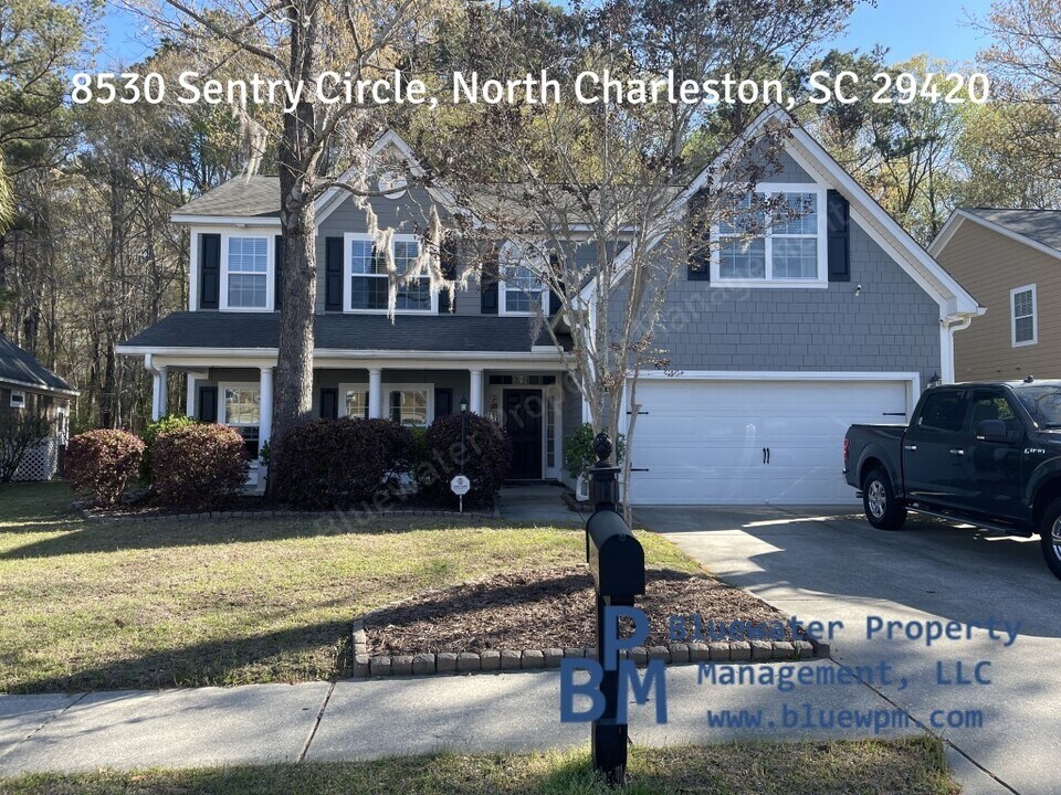 8350 Sentry Cir in North Charleston, SC - Building Photo