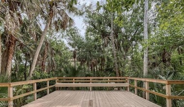 14831 Park Lake Dr in Ft. Myers, FL - Building Photo - Building Photo